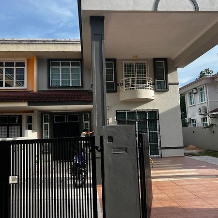 Homestay Melaka Executive エクステリア 写真