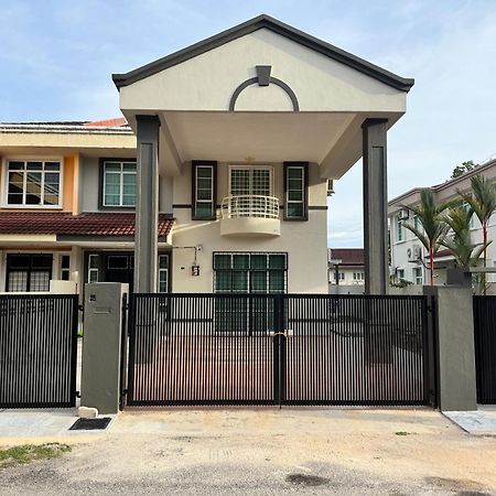 Homestay Melaka Executive エクステリア 写真